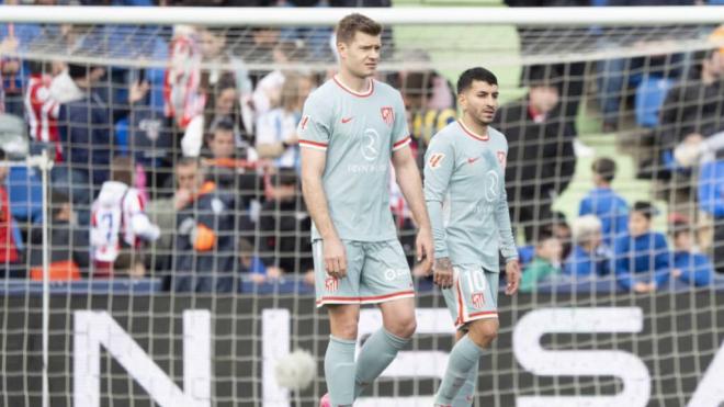 Ángel Correa, junto a Alexander Sorloth, durante el Getafe-Atlético (foto: LALIGA).