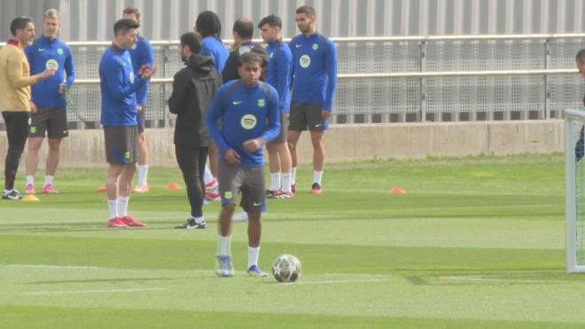 Lamine Yamal en el entrenamiento del FC Barcelona