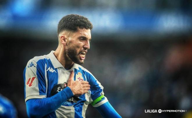 Zakaria Eddahchouri celebra su gol en el Dépor-Almería (Foto: LALIGA).