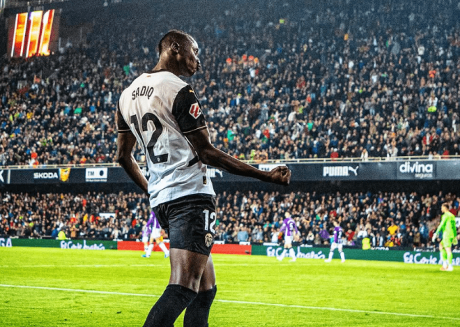 Sadiq Umar celebra su gol ante el Valladolid