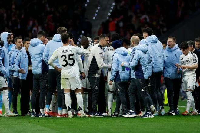 Piña blanca en el Metropolitano. (Foto: EFE)