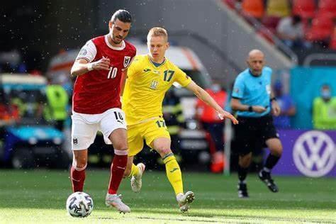 Florian Grillitsch, con Austria (AP Photo).