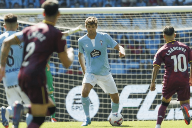 Marcos Alonso ante el Real Valladolid (Foto: LaLiga).