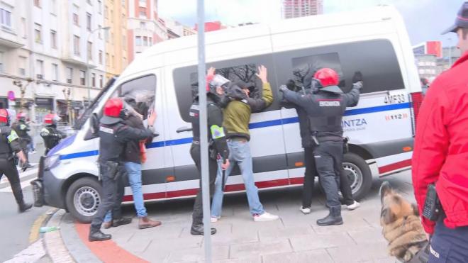 Los detenidos en los aledaños de San Mamés llegaron a seis (Foto: ElDesmarque).