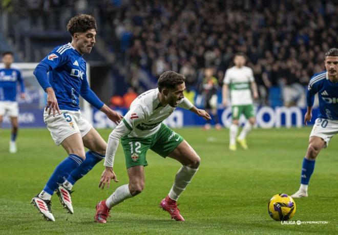 Lance del Real Oviedo-Elche (Foto: LaLiga).