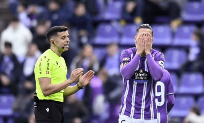 Penalti por mano de Javi Sánchez. (Foto: DAZN)