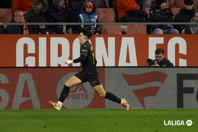 Diego López celebra su gol en Montilivi (Foto: LaLiga).