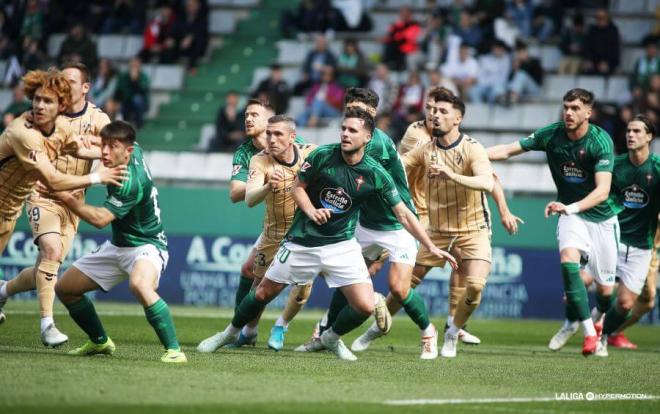 Lance del Racing de Ferrol-Eibar (Foto: LALIGA).