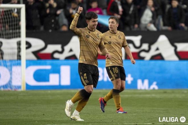 Martín Zubimendi en Vallecas. (Foto: LALIGA)