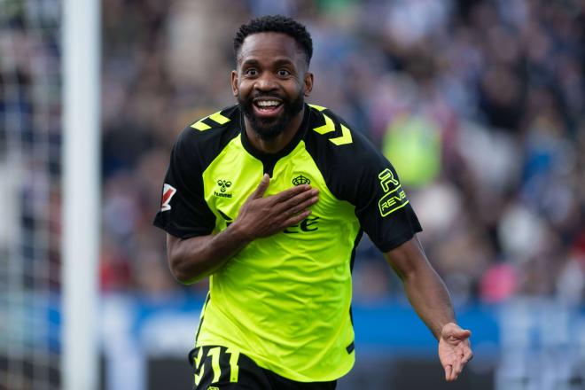 Bakambu celebra su gol al Leganés (Foto: Cordon Press).