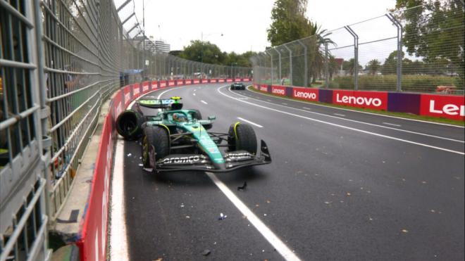 Fernando Alonso, contra el muro