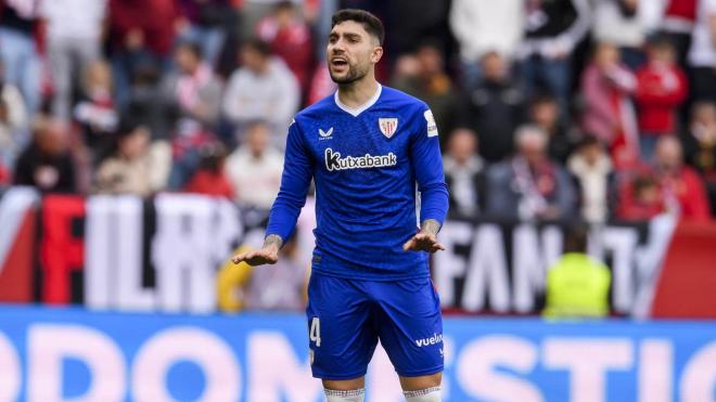 Unai Núñez pide calma en la victoria ante el Sevilla FC en el Sánchez-Pizjuán (Foto: Athletic Club).