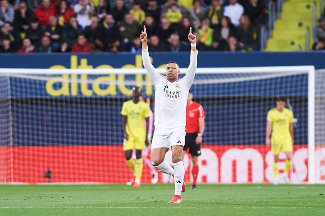 Mbappé celebra su gol en la Cerámica (Cordon Press)