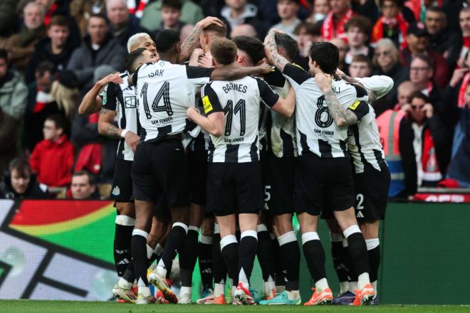 Los jugadores del Newcastle celebran un gol en la final de la EFL Cup (Foto: Cordon Press).