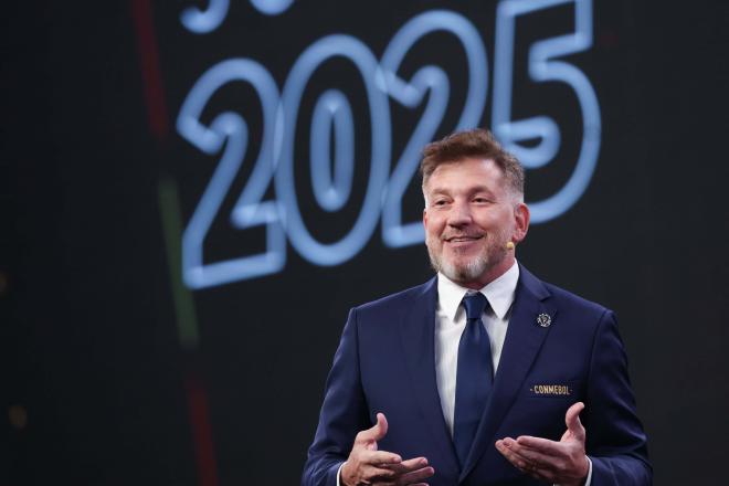 Alejandro Domínguez, durante el sorteo de la Copa Libertadores 2025 (Foto: CONMEBOL).