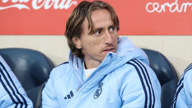 Luka Modric, en el banquillo durante el partido contra el Villarreal en marzo de 2025 (Europa Press