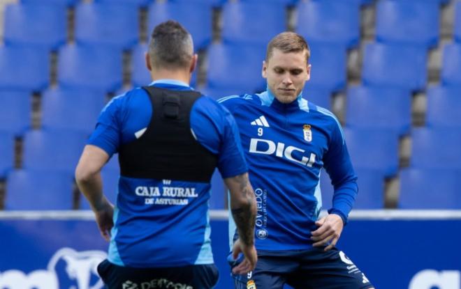 Alemao y Santi Cazorla, en un entrenamiento del Real Oviedo (Foto: RO).