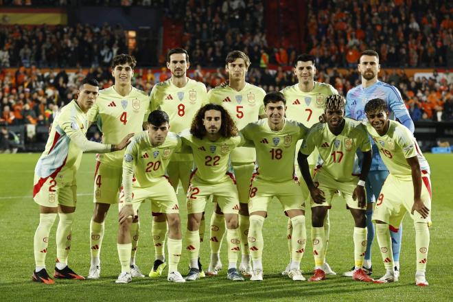 El once de España ante Países Bajos en el duelo de ida de los cuartos de la Nations League (Foto: EFE).