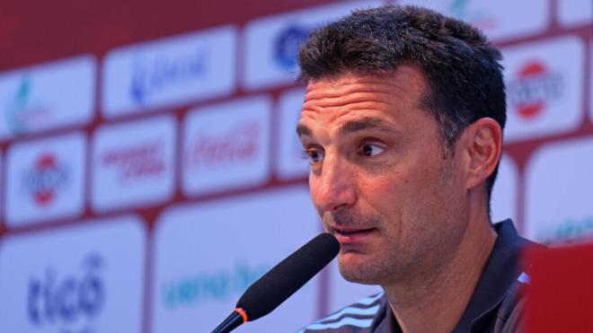 Lionel Scaloni en rueda de prensa con Argentina (Cordon Press)