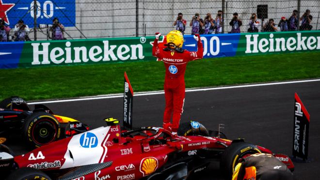 Lewis Hamilton celebra su triunfo en el sprint del GP de China (Cordon Press)