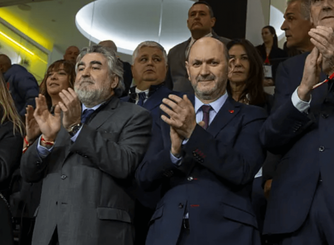 Rafael Louzán en Mestalla