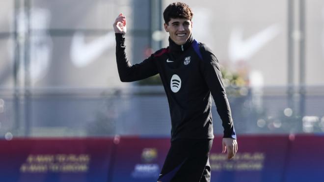 Pau Cubarsí en un entrenamiento del FC Barcelona (Europa Press)