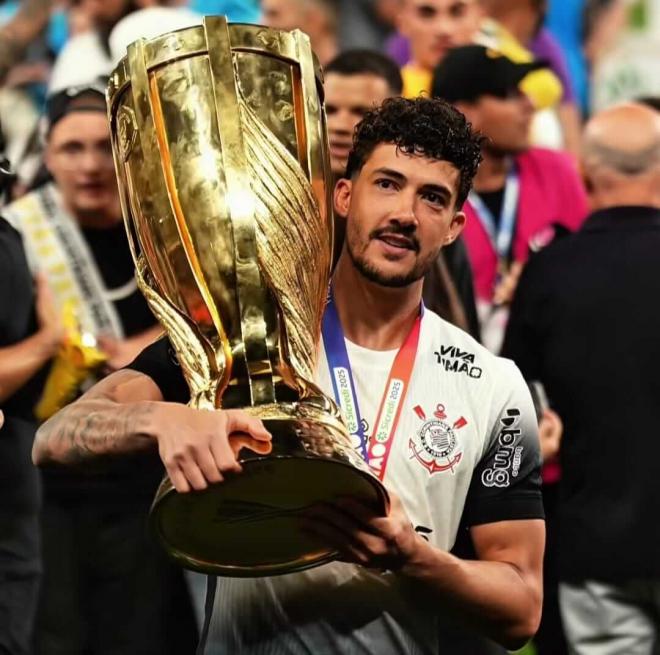 Gustavo Henrique sujeta el Campeonato Paulista (Foto: SC Corinthians).