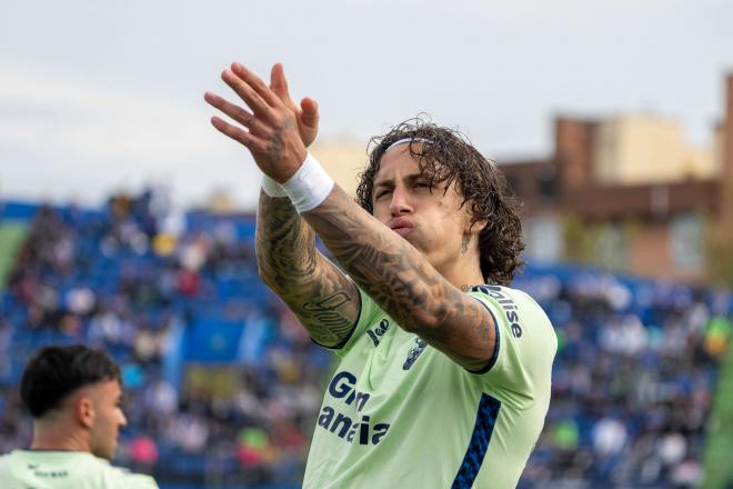 Fábio Silva celebra un gol en el Getafe-Las Palmas (Foto: LaLiga).