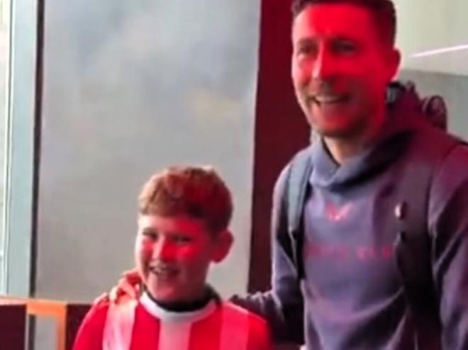 Oscar de Marcos, en Madrid, con Pedro, el joven fenómeno athleticzale que se ha hecho viral.