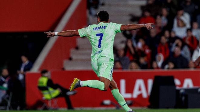 Ferran Torres en el partido entre el Mallorca y el Barcelona (Fuente: Cordon Press)