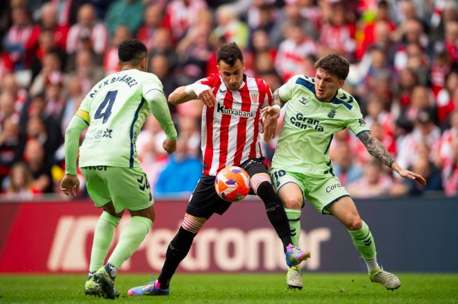 Alex Berenguer, en acción ante Las Palmas en San Mamés (Foto: Athletic Club).
