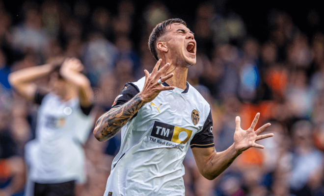 Enzo Barrenechea ante el Espanyol