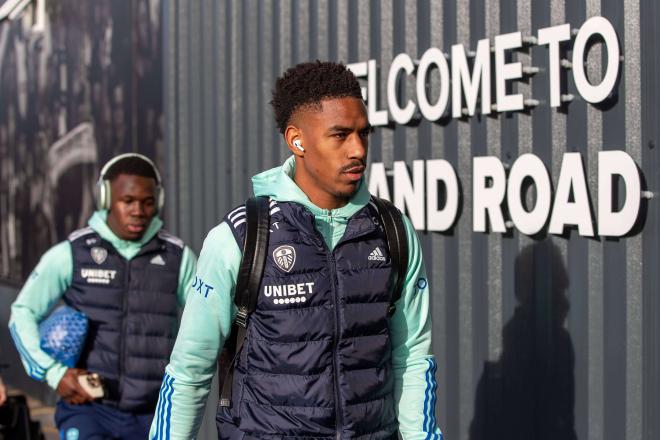 Junior Firpo, durante un encuentro con el Leeds (Foto: Cordon Press).