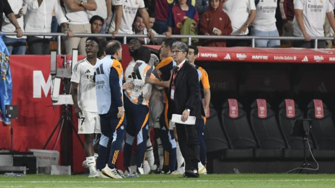 Rudiger se encara con el árbitro (Foto: Kiko Hurtado)