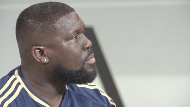 Drenthe atiende en la entrevista con ElDesmarque (Foto: ElDesmarque)