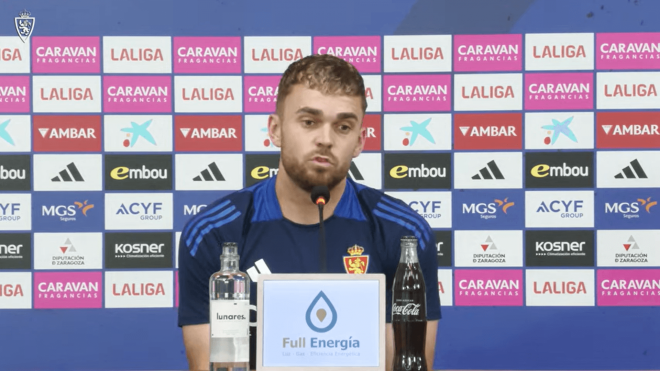 Mario Soberón, en sala de prensa con el Zaragoza.