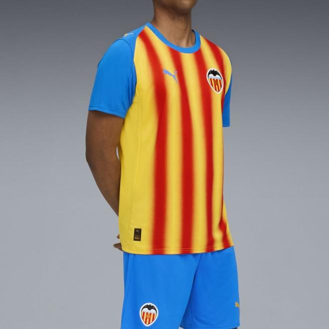Camiseta Valencia CF 2025/26 homenaje a la Senyera