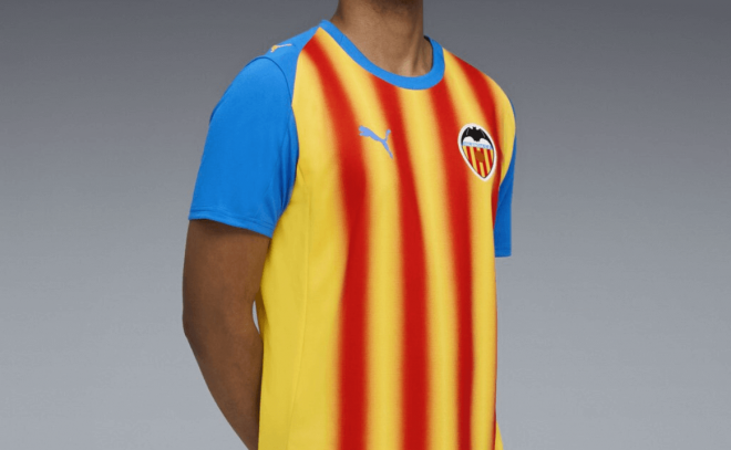 Camiseta Valencia CF 2025/26 homenaje a la Senyera