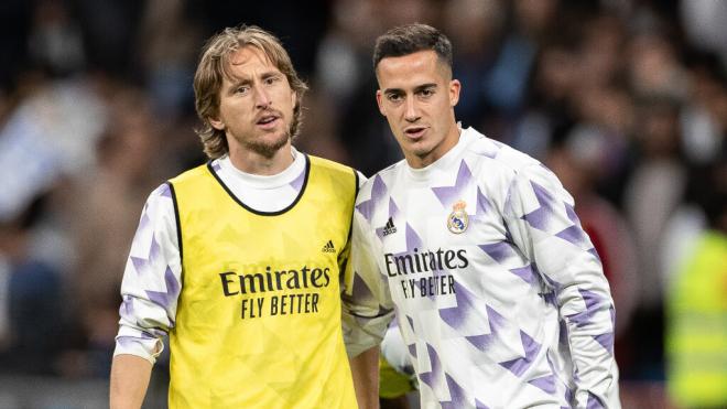 Lucas Vázquez y Luka Modric en un partido del Madrid (Europa Press)