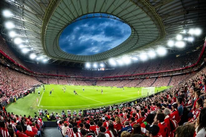 Plano de la ida de semifinales ante el Manchester en San Mamés (Foto: Athletic Club).