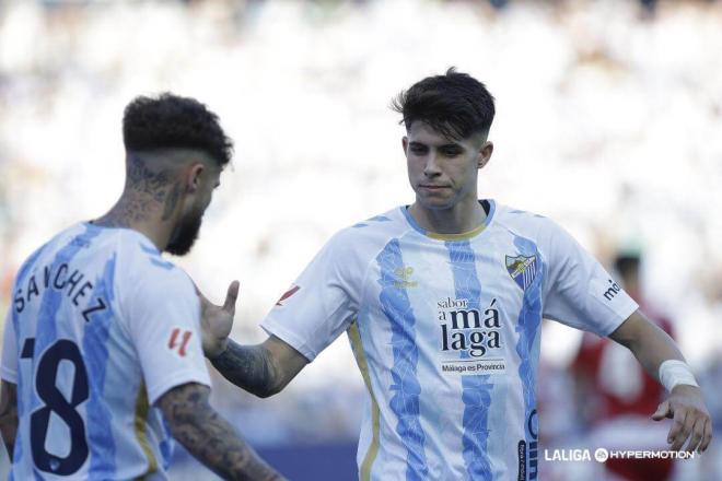 Antoñito Cordero celebra su gol en el Málaga-Granada (Foto: LALIGA).
