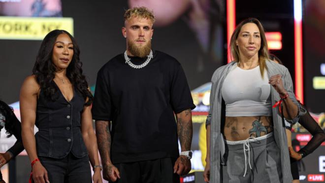 Jennifer Miranda y Alycia Baumgardner en la presentación de su combate en Nueva York ( Cordon Press).