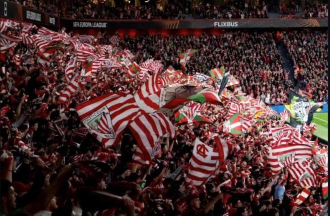 Pasión y colorido en la grada de San Mamés en la UEFA Europa League (Foto: Athletic Club).
