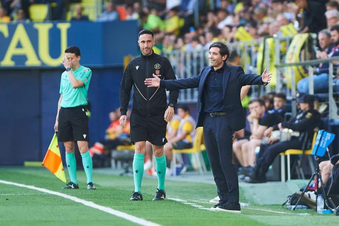 Marcelino García Toral gesticula en el Villarreal-Osasuna (Foto: Cordon Press).