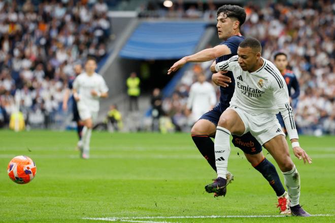 Kylian Mbappé, durante el Real Madrid-Celta de Vigo (Foto: Real Madrid twitter).