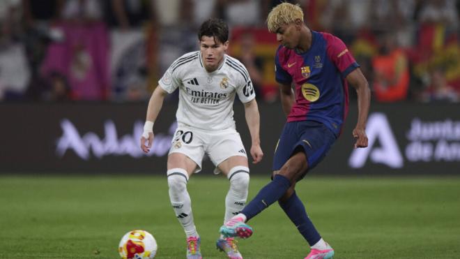 Lamine Yamal y Fran García en El Clásico (Cordon Press)