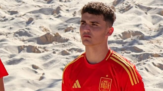 Roberto Galindo, jugador profesional de fútbol playa (Foto: @robertogalinddo)