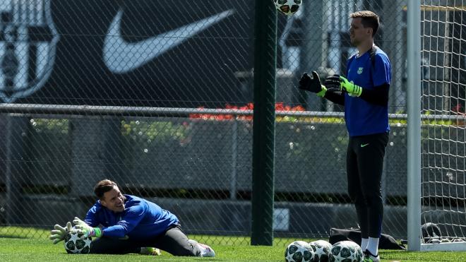Ter Stegen y Szczesny en un entrenamiento del FC Barcelona (Fuente: Europa Press)