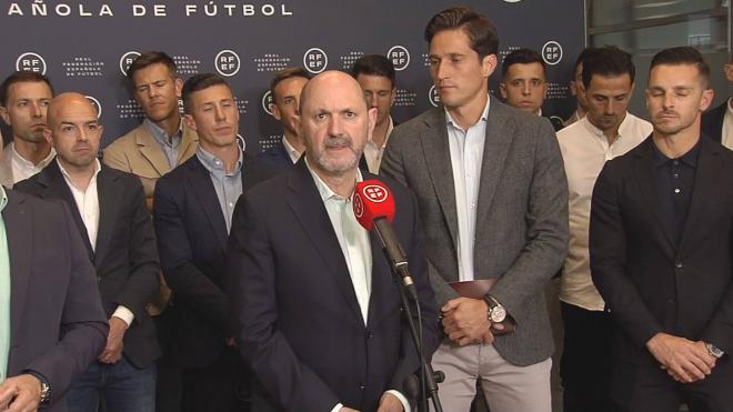 Rafael Louzán habla tras la reunión con los árbitros