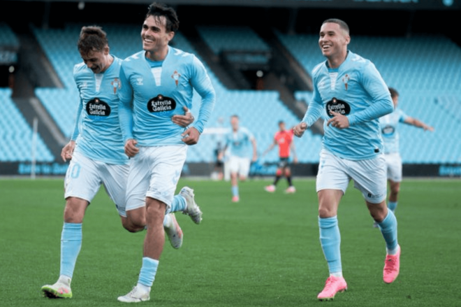 Miguel Román celebrando un gol con el Fortuna (Foto: RC Celta).